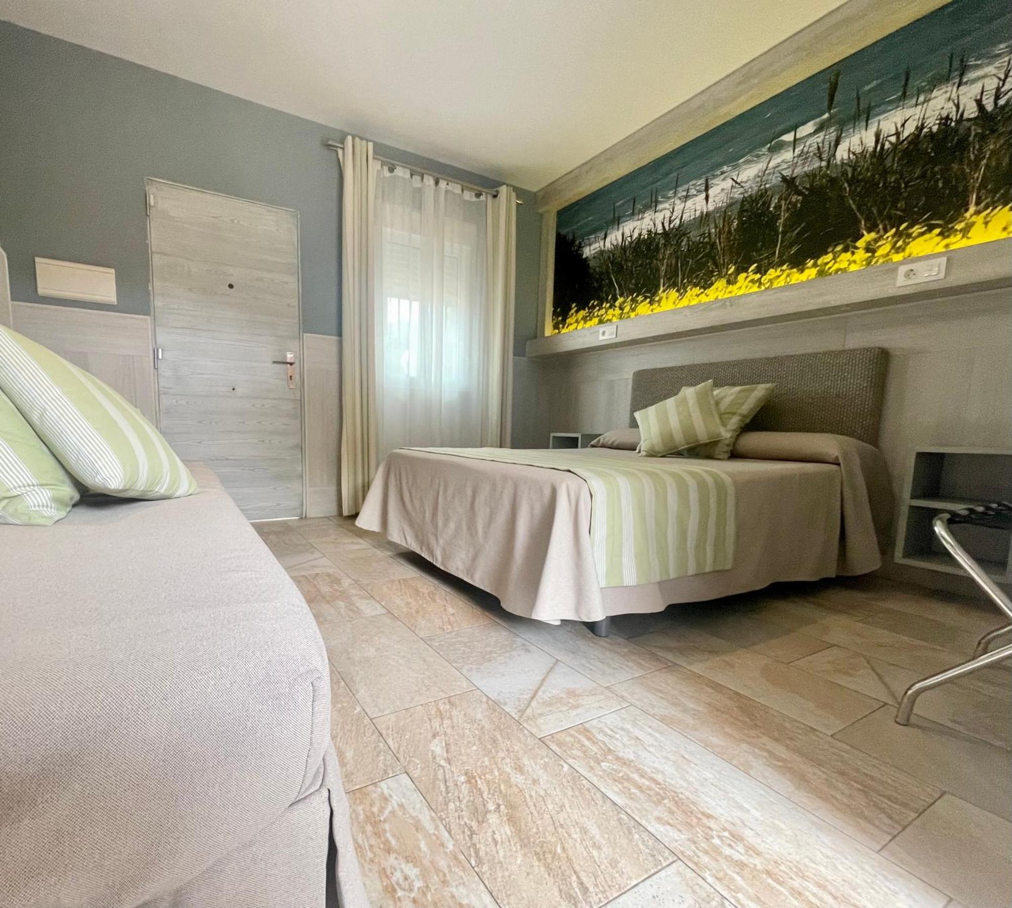 Hostal Noli Chiclana de la Frontera Eksteriør billede