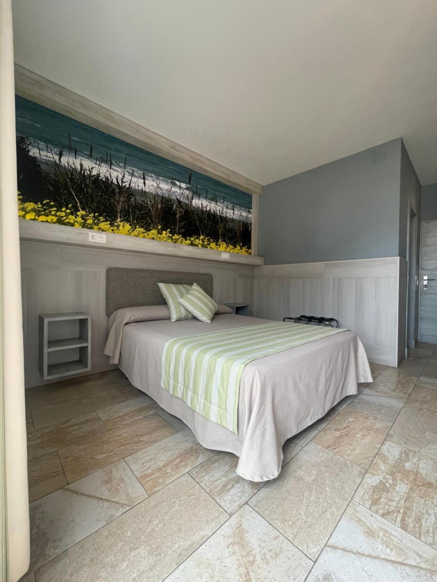 Hostal Noli Chiclana de la Frontera Eksteriør billede