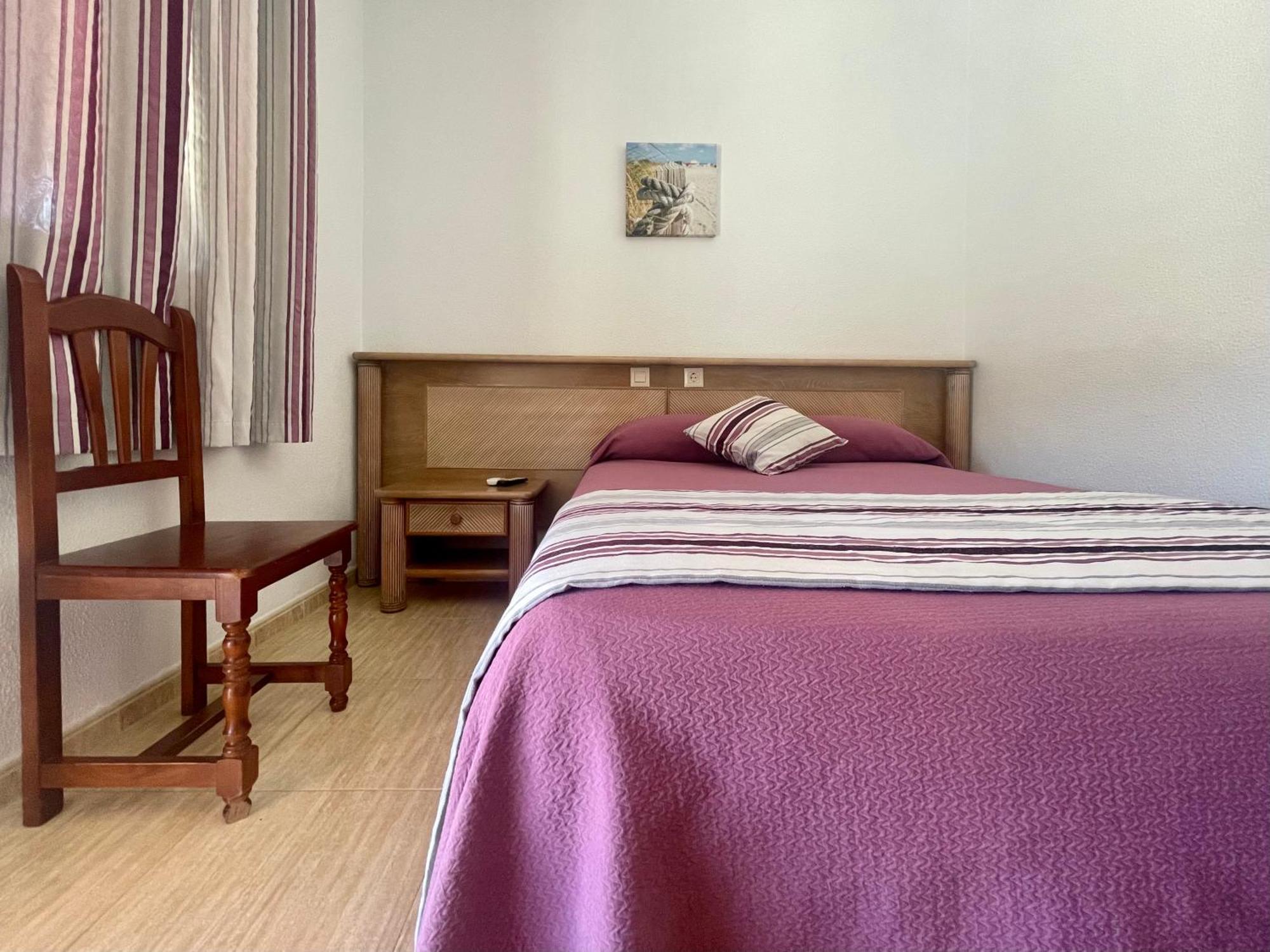 Hostal Noli Chiclana de la Frontera Eksteriør billede