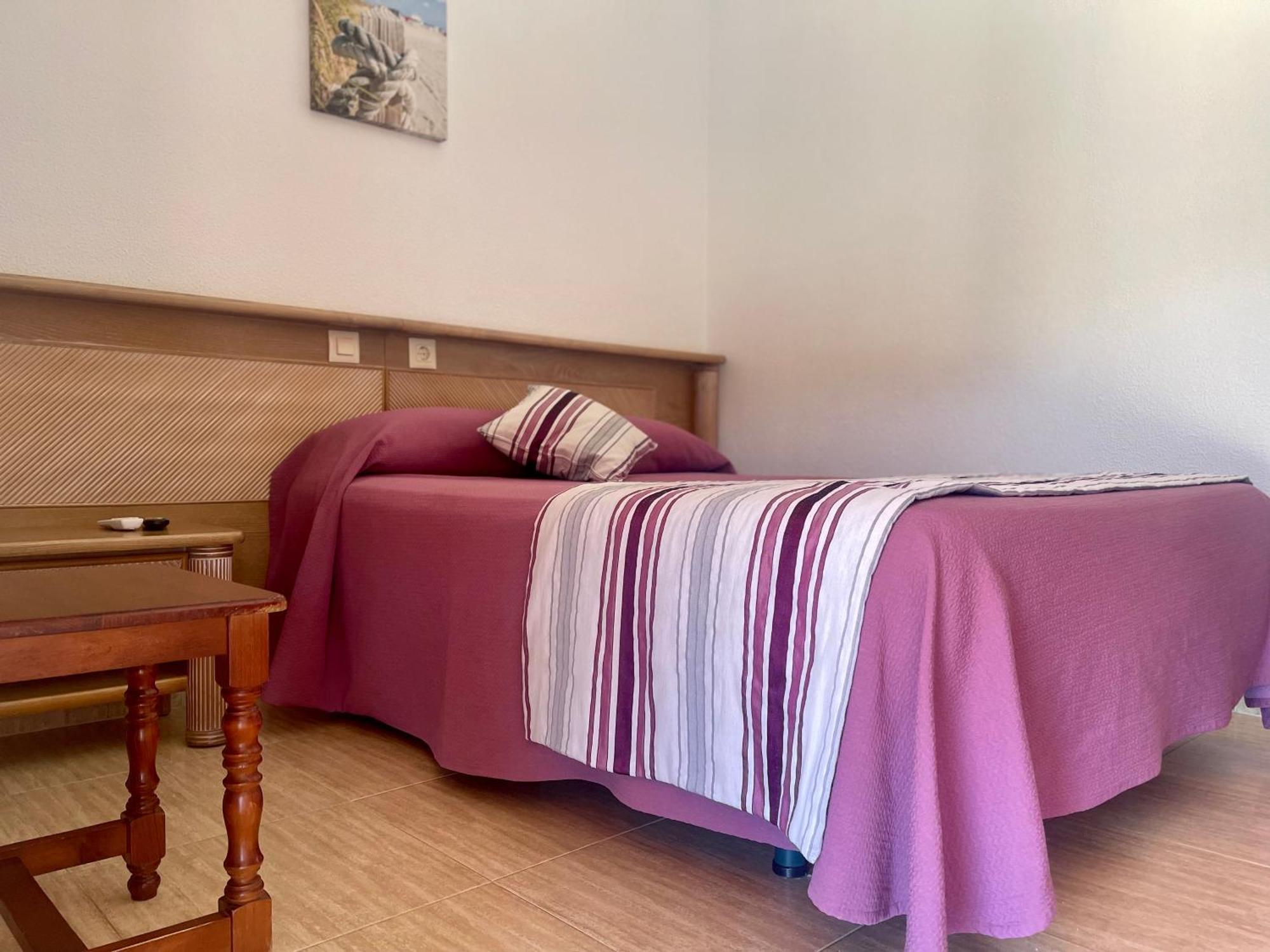 Hostal Noli Chiclana de la Frontera Eksteriør billede