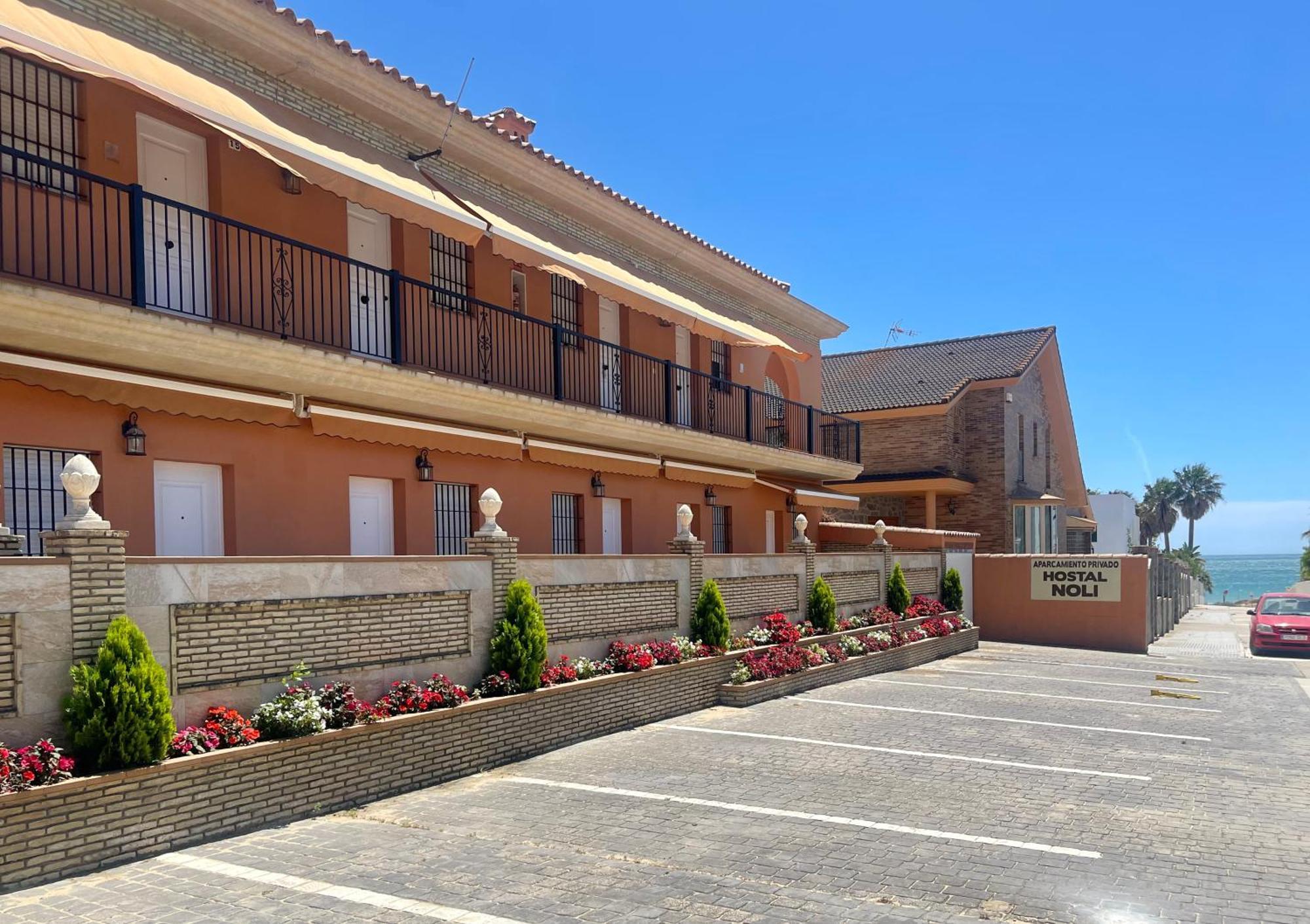 Hostal Noli Chiclana de la Frontera Eksteriør billede