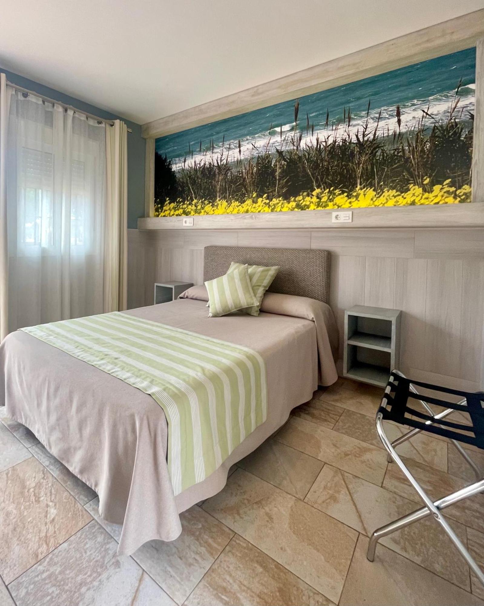 Hostal Noli Chiclana de la Frontera Eksteriør billede