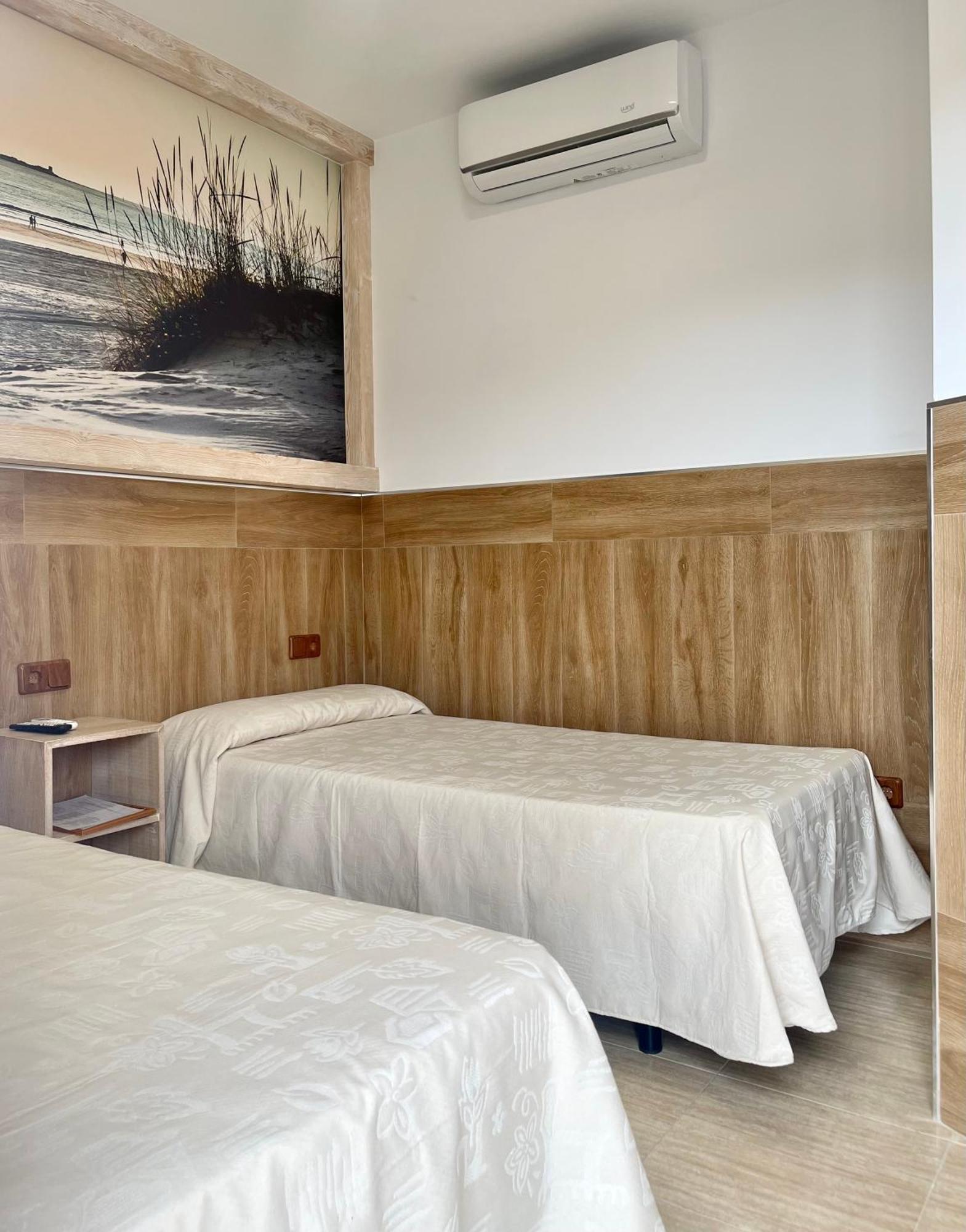 Hostal Noli Chiclana de la Frontera Eksteriør billede